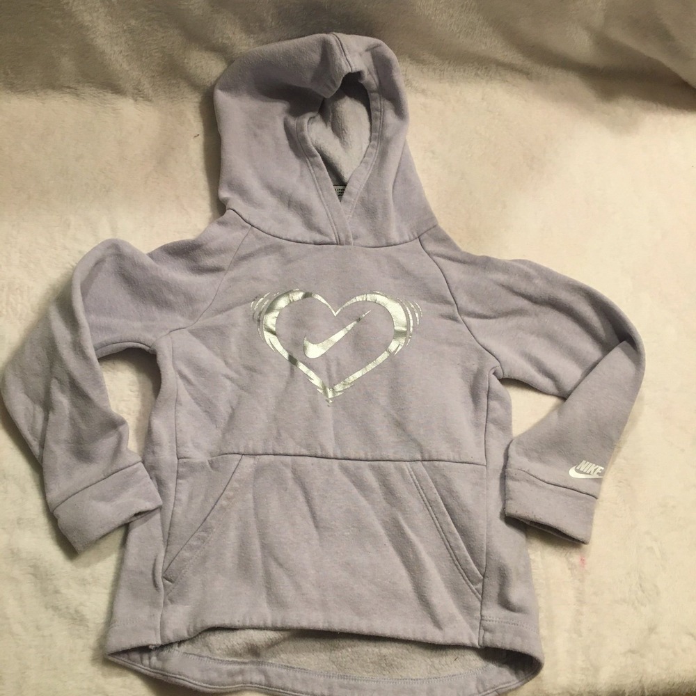 Nike Hoodie Girls 4T Lavender Purple Good Silver‎ Heart Swoosh Fleece Pullover